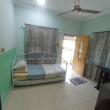 Homestay Sri Ladang Kuala Terengganu Eksteriør billede