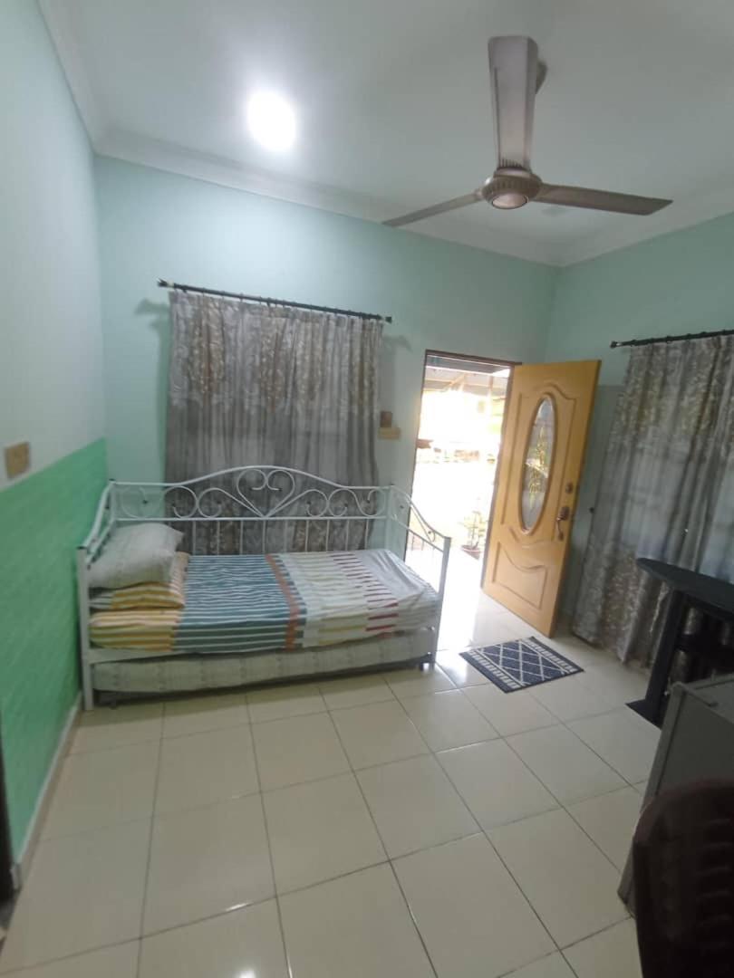 Homestay Sri Ladang Kuala Terengganu Eksteriør billede