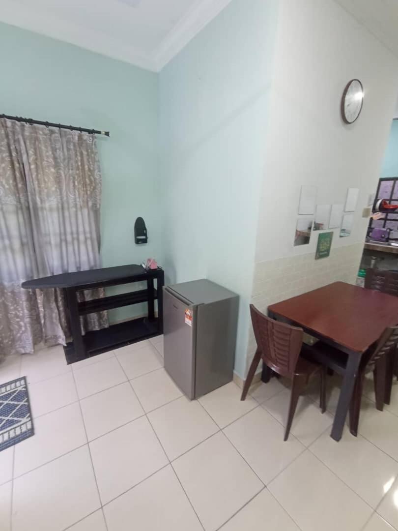 Homestay Sri Ladang Kuala Terengganu Eksteriør billede